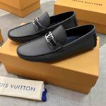 Giày lười Louis Vuitton Hockenheim Moccasin da Taiga màu đen