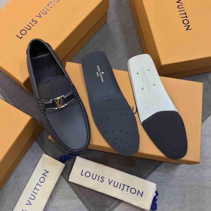 Giày lười Louis Vuitton Hockenheim Moccasin da Taiga màu đen