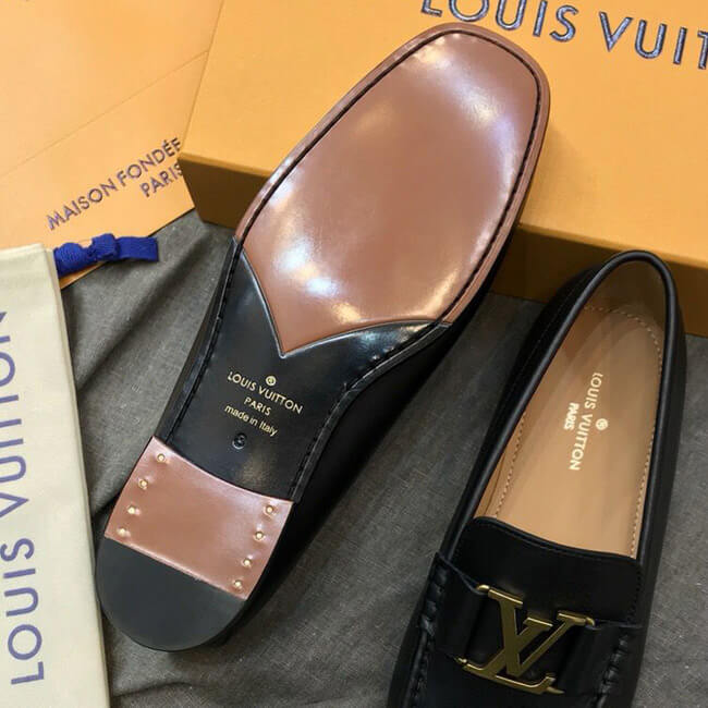 Giày lười Louis Vuitton Montaigne Loafer khóa màu vàng