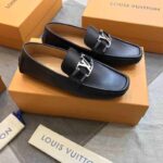 Giày lười Louis Vuitton Hockenheim Moccasin khóa màu trắng