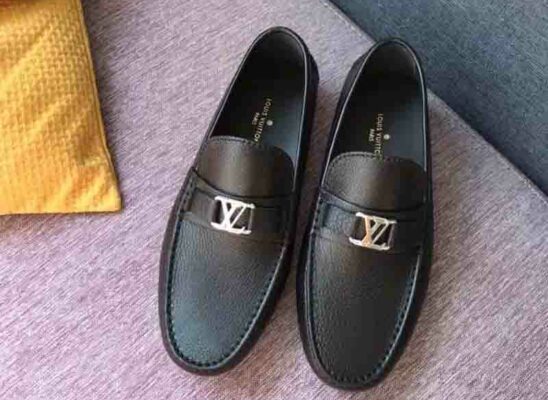 Giày lười Louis Vuitton Hockenheim Moccasin khóa nhỏ màu trắng