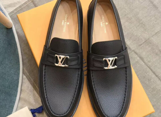 Giày lười Louis Vuitton Major Loafer khóa nhỏ màu trắng