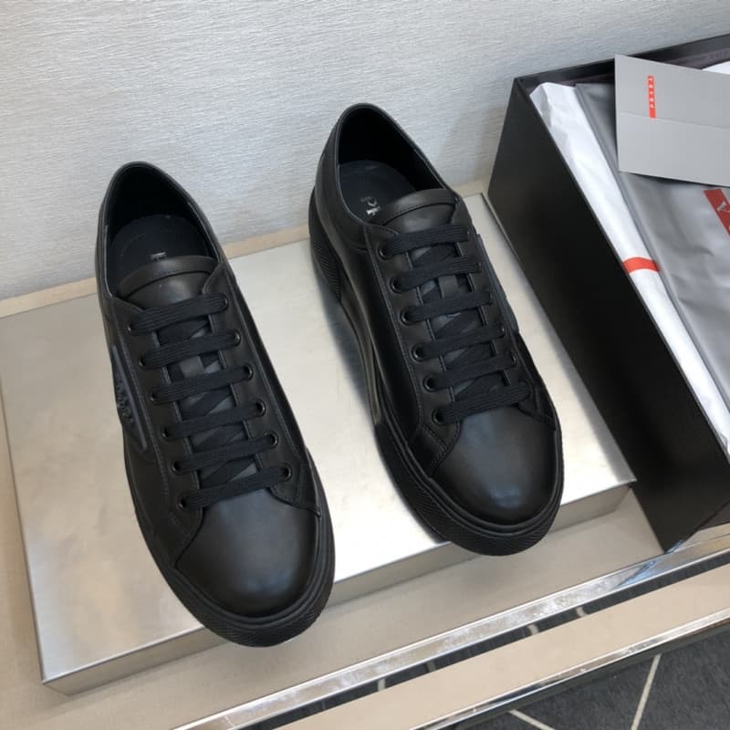 Giày thể thao Soft Calf Leather Sneakers màu đen