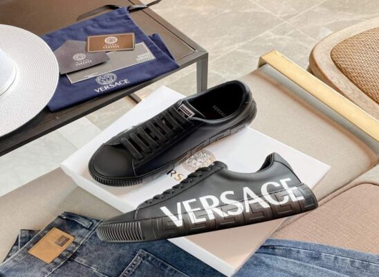 Giày thể thao Versace Greca Logo Sneakers màu đen