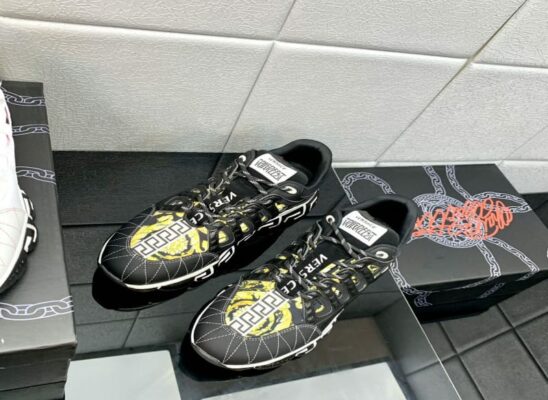 Giày thể thao Versace Trigreca Trainers màu đen