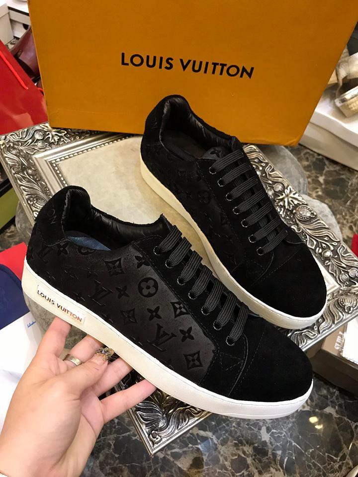 Mẫu giày Louis Vuitton nam buộc dây