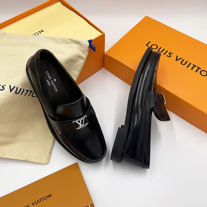 Giày lười Louis Vuitton like au Loafer Major da bóng đế cao su màu đen