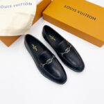 Giày lười Louis Vuitton like au Lv Club Loafer da trơn màu đen