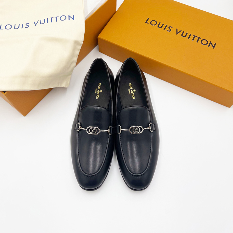 Giày lười Louis Vuitton like au Lv Club Loafer da trơn màu đen 