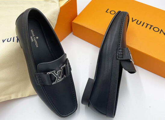 Giày lười Louis Vuitton like au Montaigne Loafer da trơn khóa đen trắng