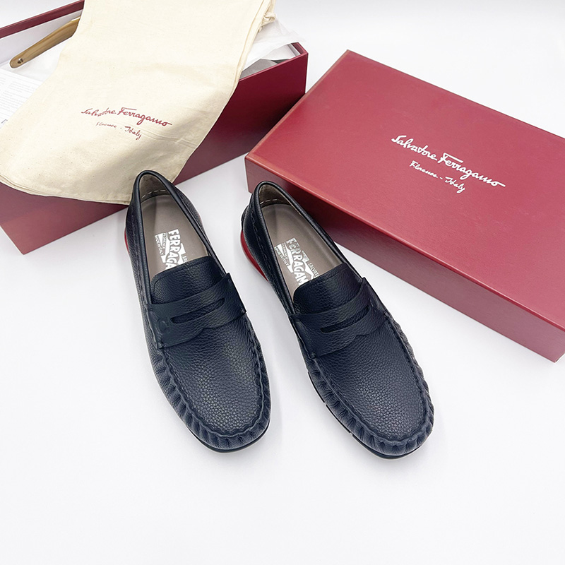 Giày lười Salvatore Ferragamo like au da nhăn họa tiết đế viền đỏ GSF01