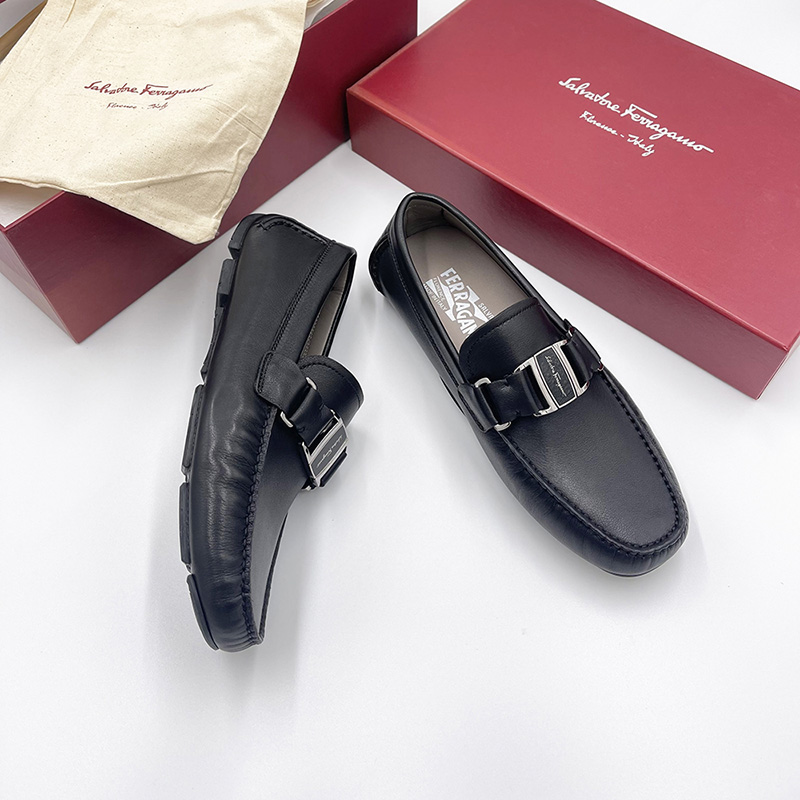 Giày lười Salvatore Ferragamo like au họa tiết khóa logo dọc GSF02